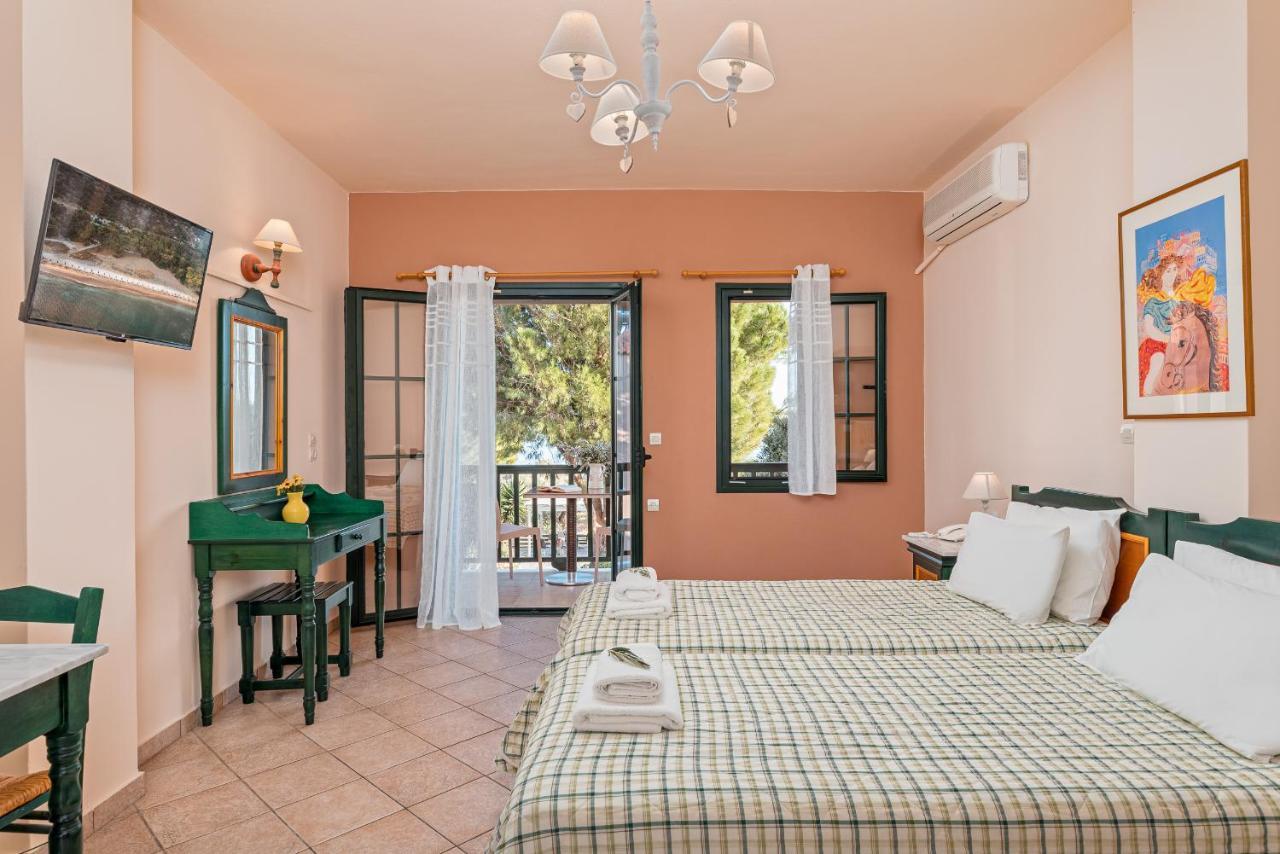 Hotel Ledra Marathókampos エクステリア 写真