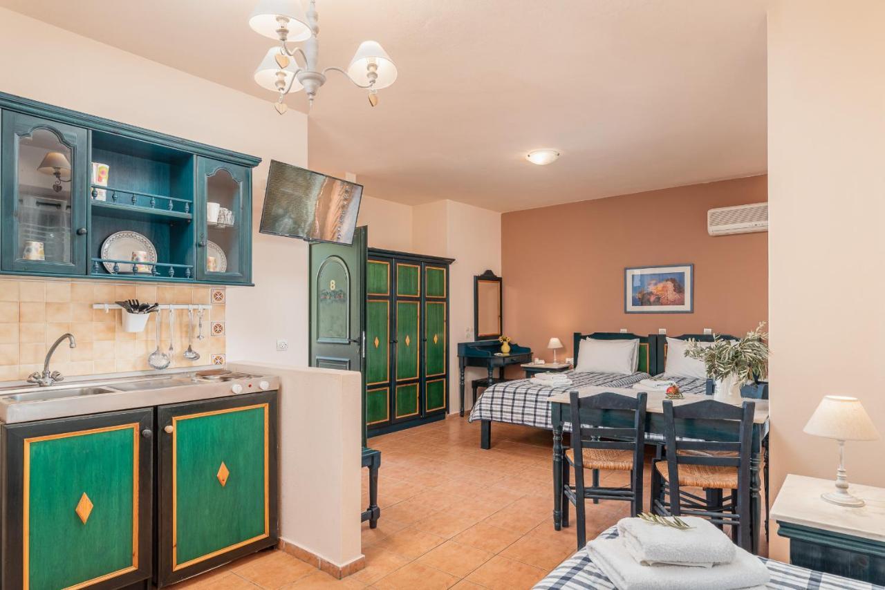 Hotel Ledra Marathókampos エクステリア 写真