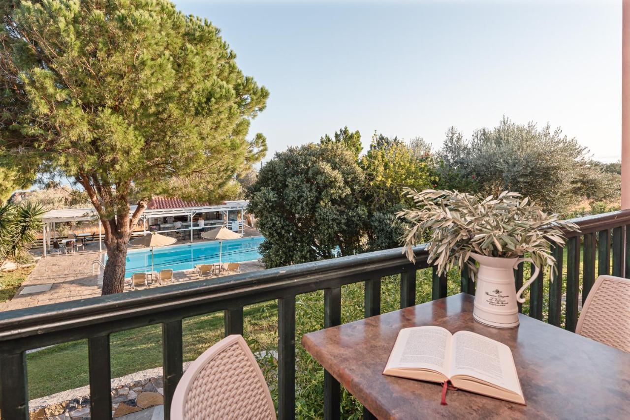 Hotel Ledra Marathókampos エクステリア 写真