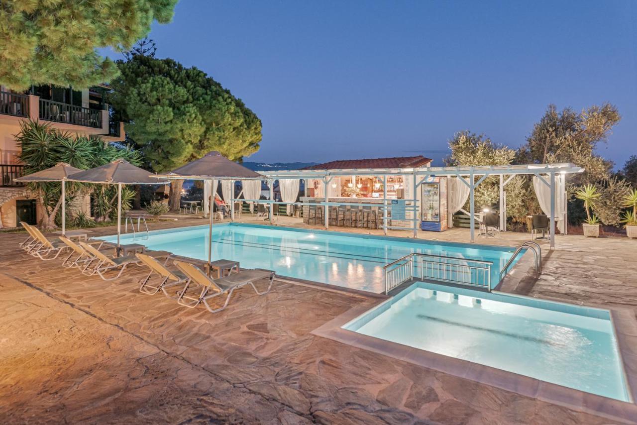 Hotel Ledra Marathókampos エクステリア 写真