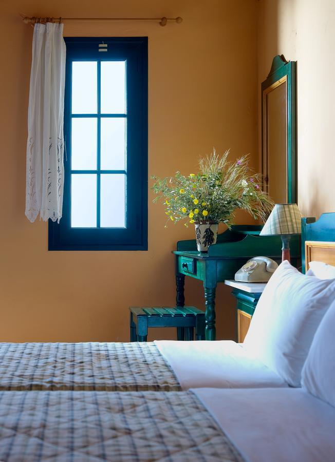 Hotel Ledra Marathókampos エクステリア 写真
