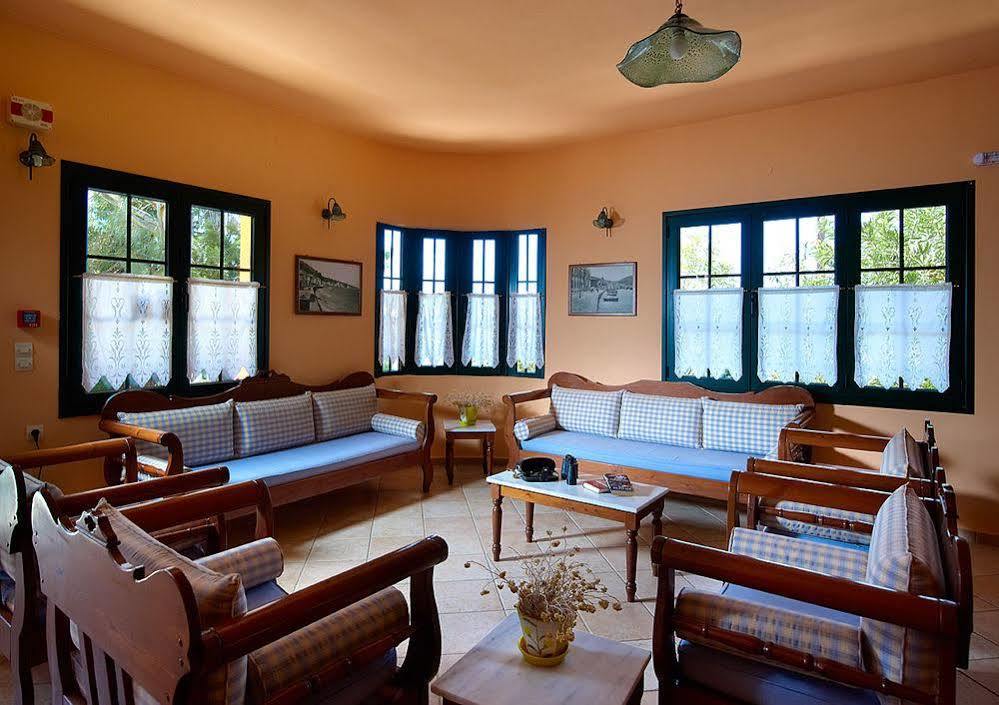 Hotel Ledra Marathókampos エクステリア 写真